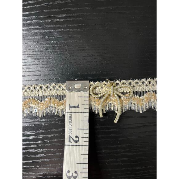 Handmade Victorian Beaded Lace Choker with Pearl Beaded Bow Detail - Picture 5 of 6